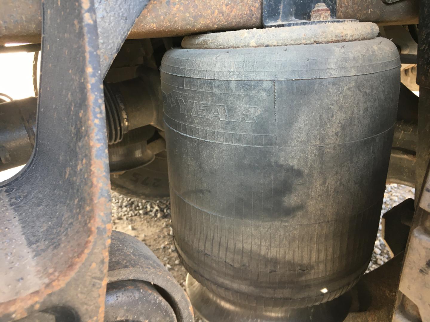 ./imagenes/INVOICE/2019/16650/CAMION CON PLATAFORMA INTERNATIONAL 8600 SBA 6X4 (6).JPG